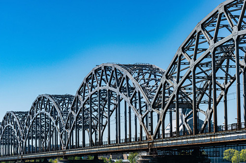 steel in transport